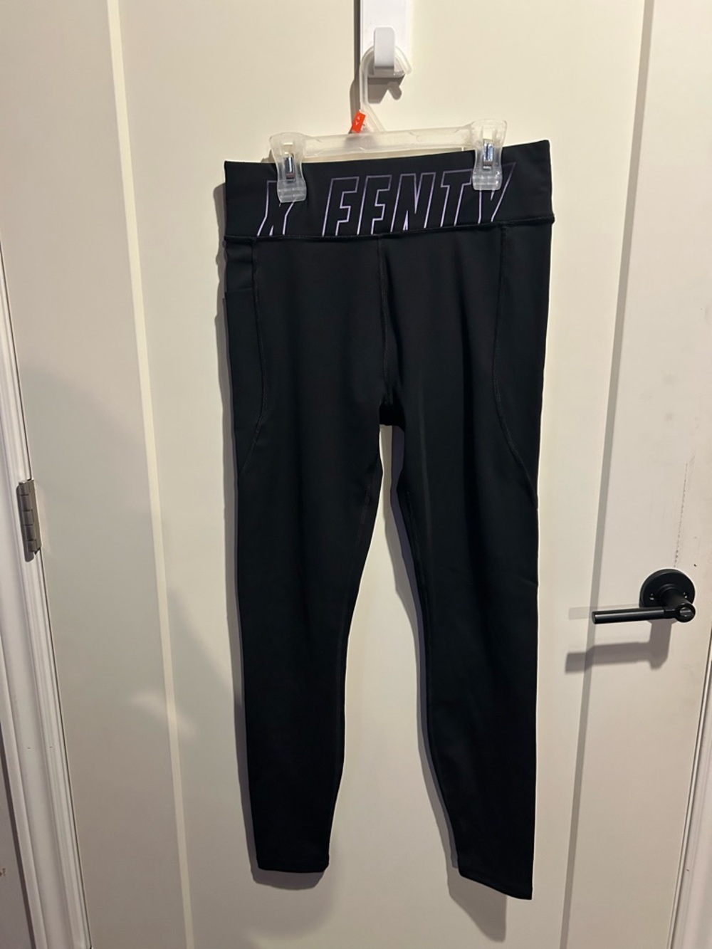 Savage x fenty sport leggings